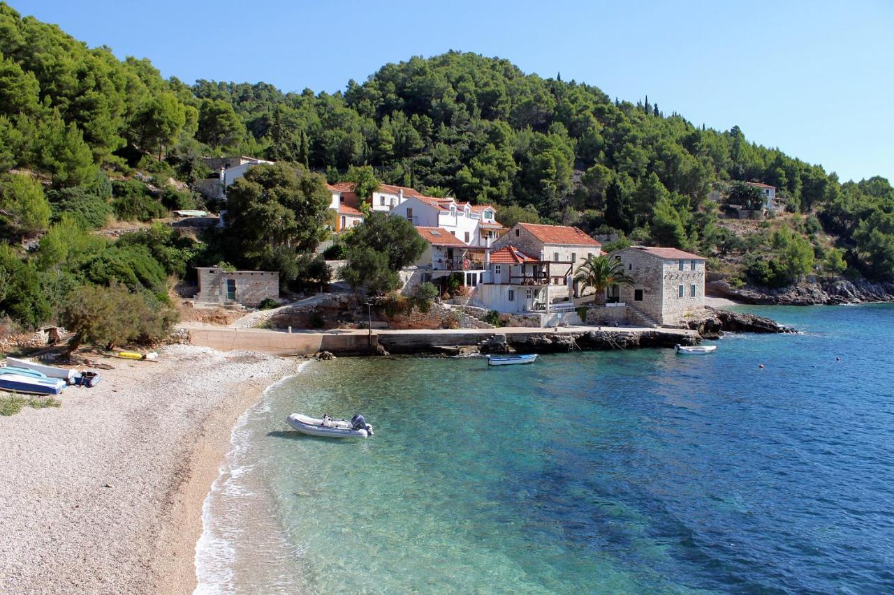 Seaside Secluded Apartments Cove Tvrdni Dolac, Hvar - 2997 Gdinj Esterno foto